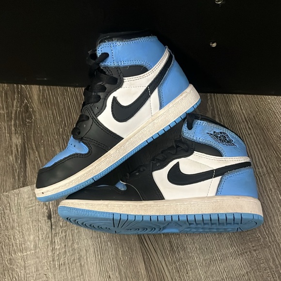 Nike toddler sneakers - Picture 3 of 5